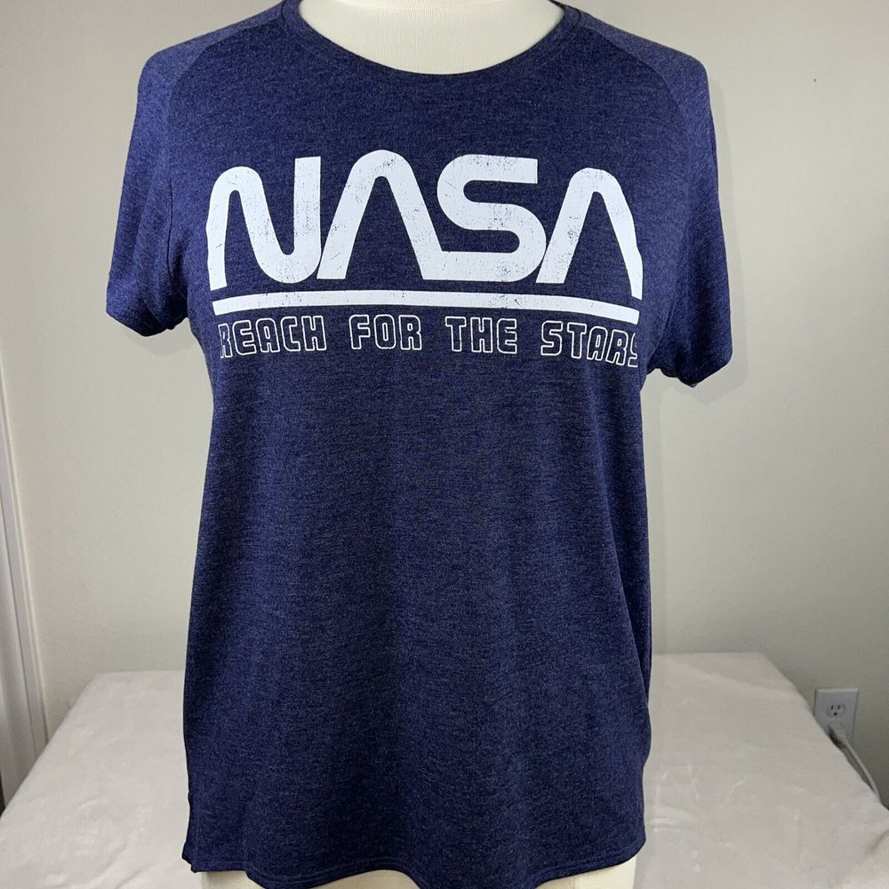 NASA REACH FOR THE STARS size small